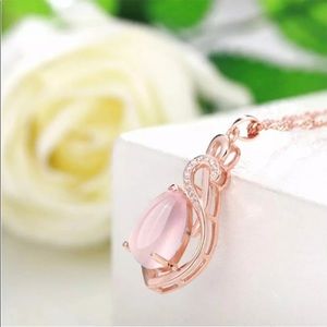 🌹✅Charming Pink Opal Rose Gold Necklace.